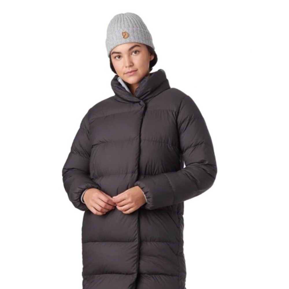NWT Black Patagonia Arctic Willow Parka in XS